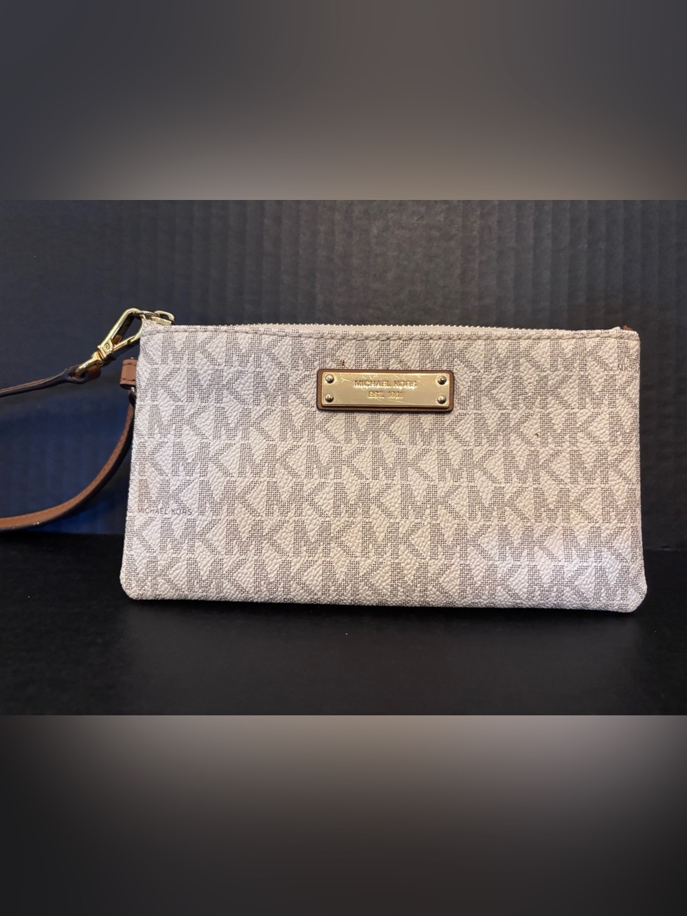 Michael Kors Beige and Gold Zip Pouch Wallet